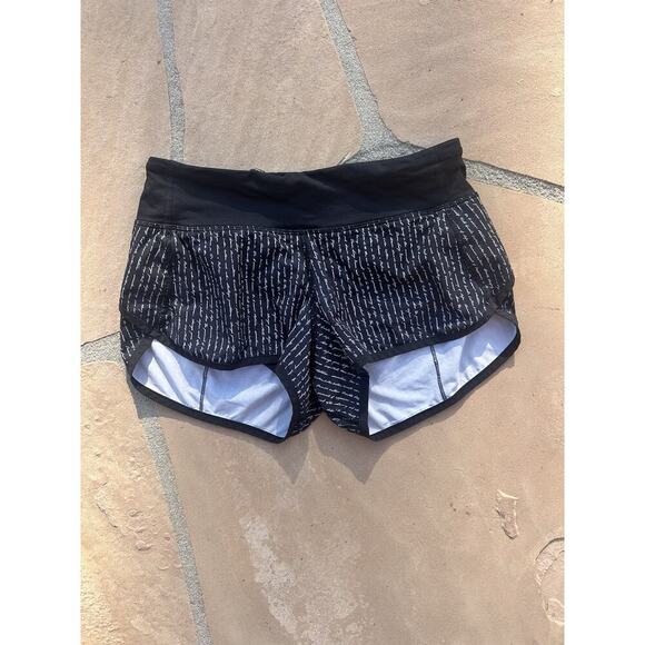 Lululemon Run Speed Short 2.5" Ace Sport Tranquil Script Black Women's 2 Rare AG - Picture 1 of 3